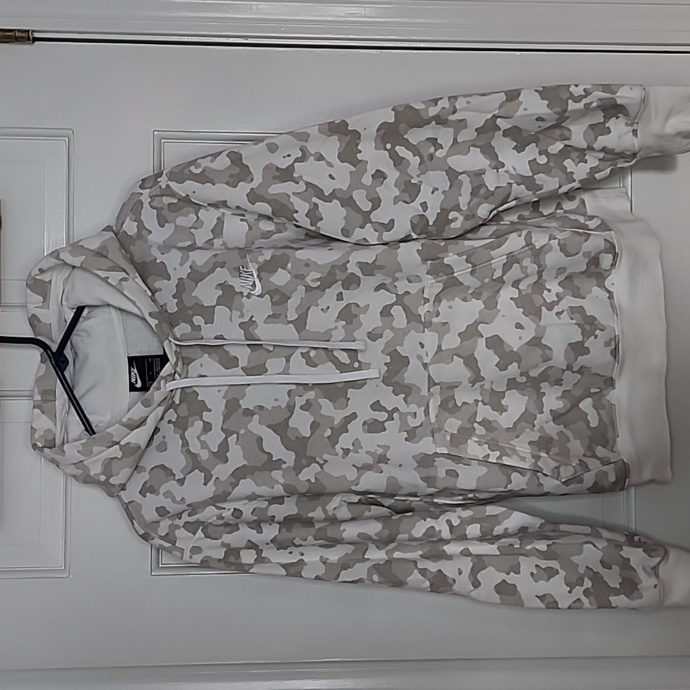 Nike sweatshirt